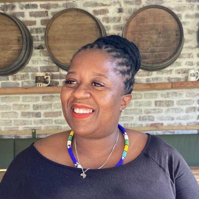 Thembi Mnisi profile